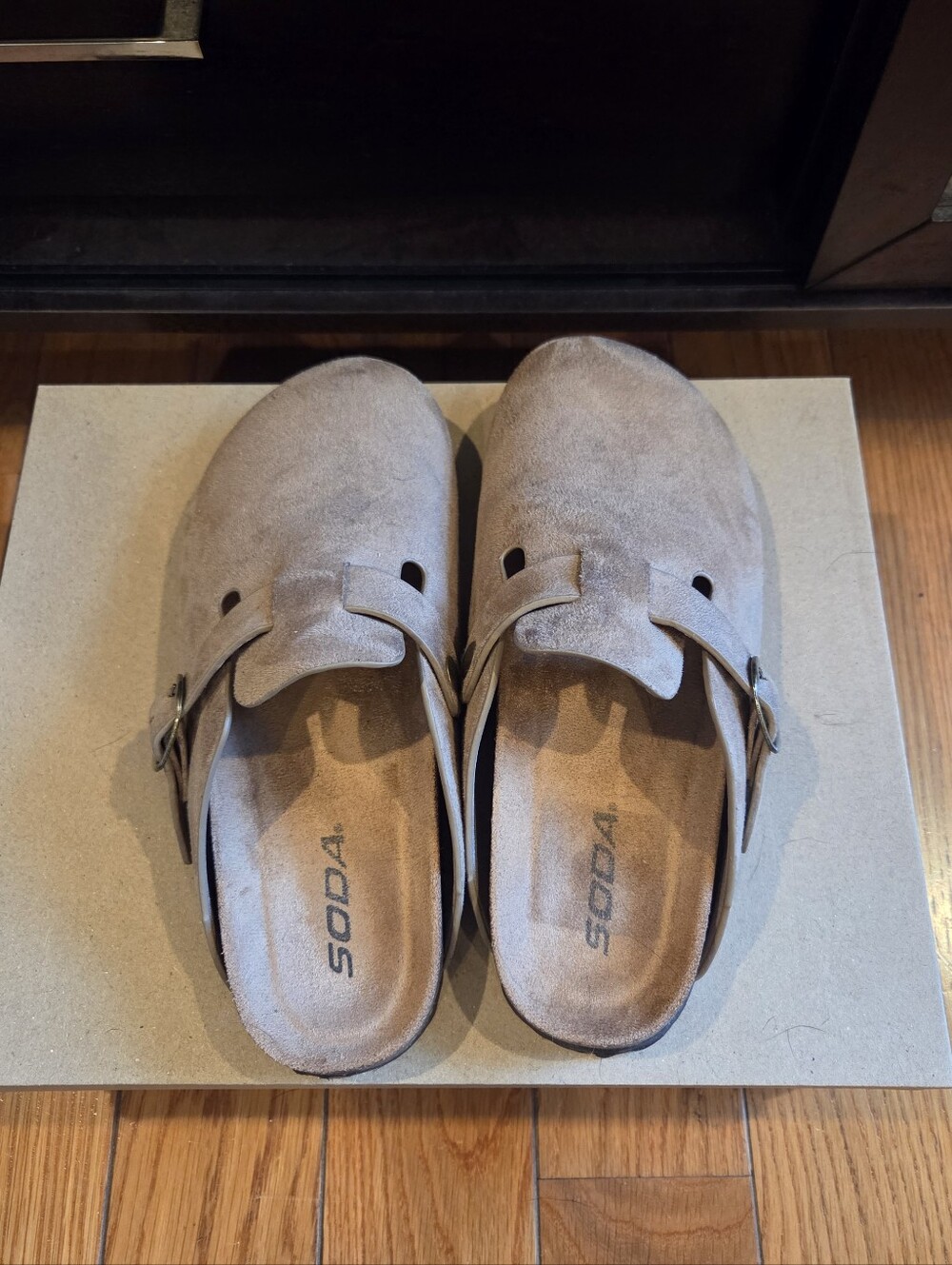 Soda Flatform Clog Sandals - Picture 4 of 6
